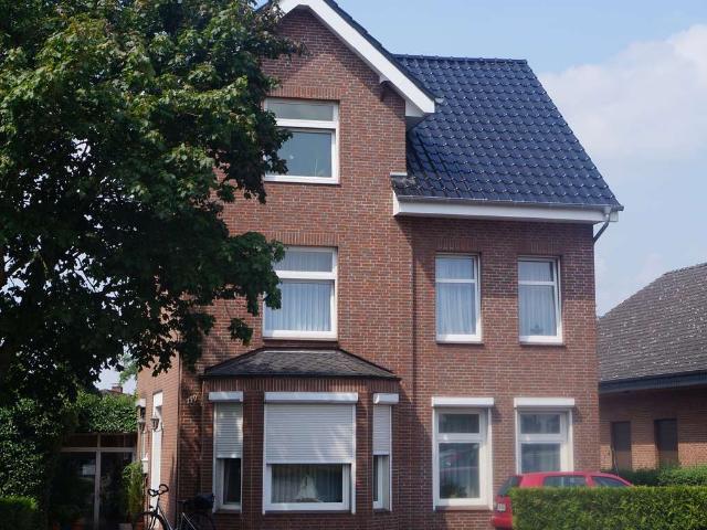 Sanierte 2 Raum Wohnung mit Einbauküche in Elmshorn