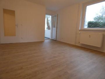 Sanierte 2 Zi. Wohnung + Mansarde + Gäste Duschbad!