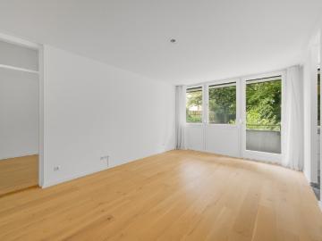 Sanierte 2 Zi. Wohnung mit Westbalkon im Herzen Schwabings!