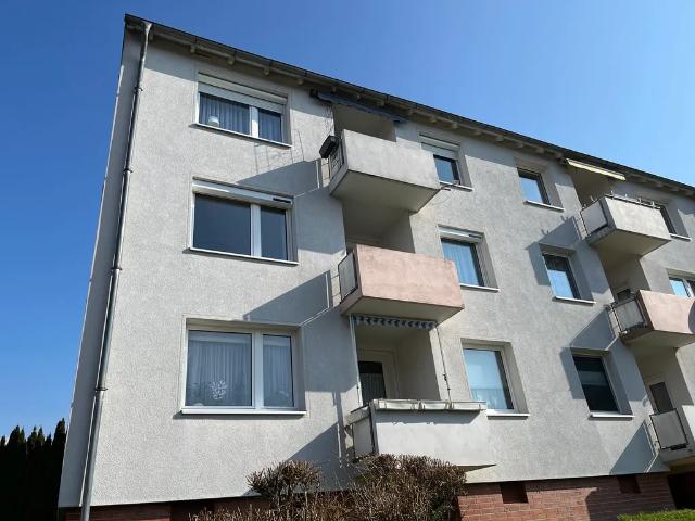 Sanierte 2 Zimmer Wohnung mit Balkon Einbauküche optional – s.j.immobilien Inhaber Swen Jansen