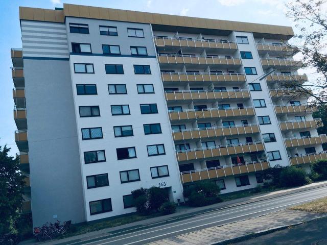 Wohnen wie im Neubau Kernsanierte 2 Zimmer Wohnung mit Balkon & Aufzug