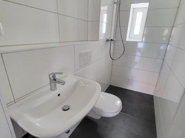 Sanierte 2 Zimmer Wohnung mit Balkon zu vermieten!