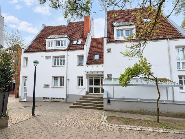 Sanierte 2 Zimmer Wohnung mit schöner Loggia in zentraler Lage von Bremen Vegesack