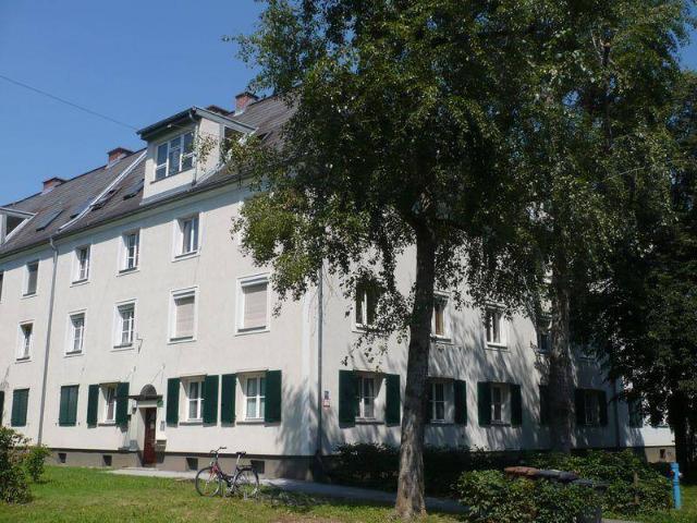 sanierte 2 Zimmer Wohnung am Denggenhof