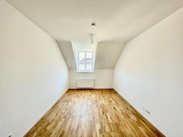Sanierte 2 Zimmer Wohnung am Griesplatz Provisionsfrei!