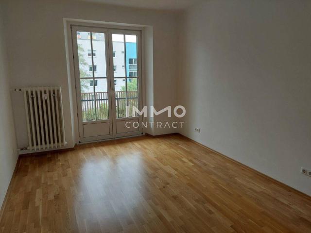 Sanierte 2 Zimmer Wohnung in Steyr, 44m², 2. Etage, Bad mit Fenster!