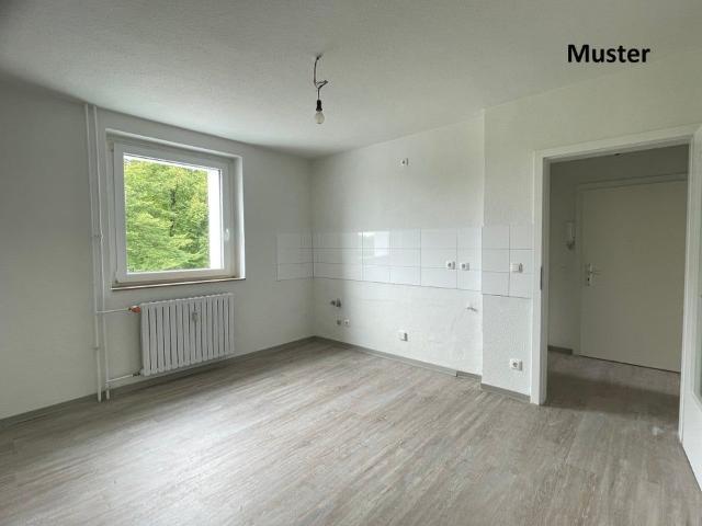 sanierte 2 Zimmer Wohnung in zentraler Lage