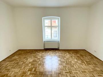 Sanierte 2 Zimmer Wohnung Provisionsfrei!