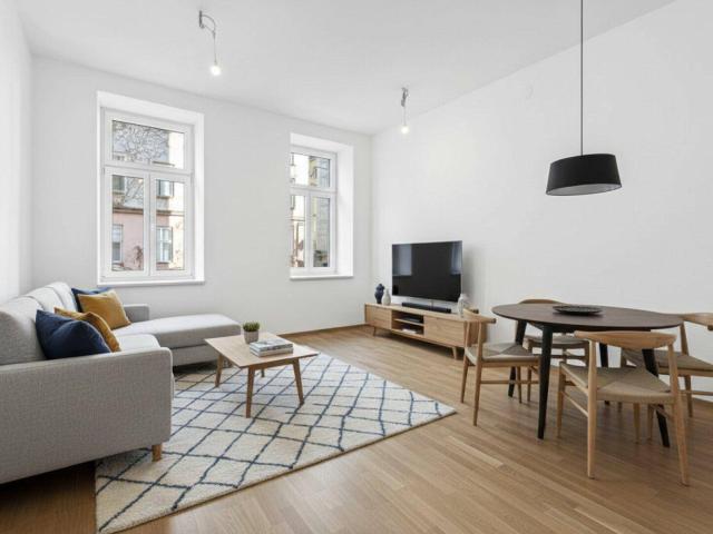 Sanierte 2 Zimmer Altbauwohnung mit Charme in 1100 Wien/Grenze 1050 Wien