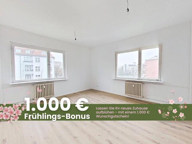 Sanierte 2 Zimmer Altbauwohnung mit EBK in Steglitz