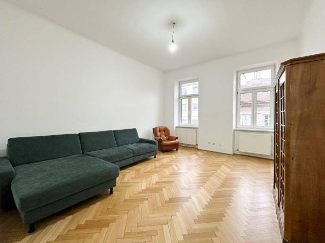 Sanierte 2 Zimmer Altbauwohnung in Ruhelage mit guter Anbindung in die City