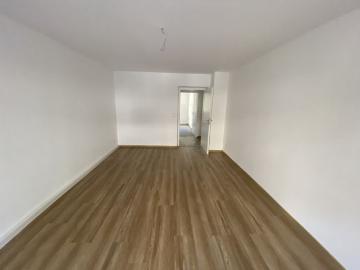 Sanierte 2 Zimmerwohnung in direkter Par.