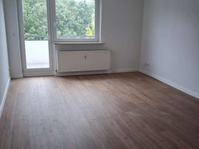 Sanierte 2 Zimmerwohnung mit Balkon in St. Lorenz Nord