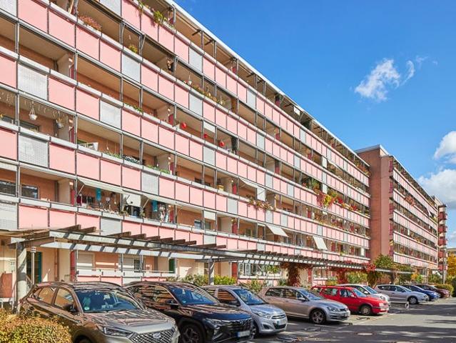 Sanierte 2 Zimmerwohnung mit großem Balkon