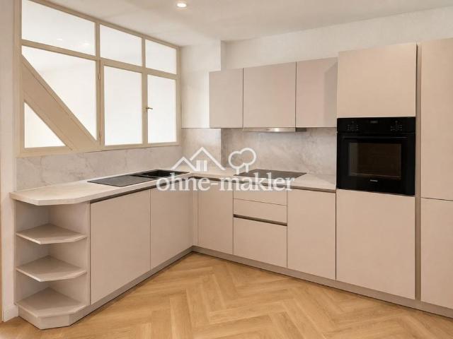 Sanierte 2,5 Zimmer Wohnung mit atemberaubender See und Burgsicht