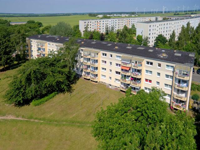 Sanierte 3 Raumwohnung mit Balkon 26.30