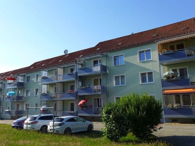 Sanierte 3 Raumwohnung mit großem Südbalkon – Erstbezug nach Modernisierung