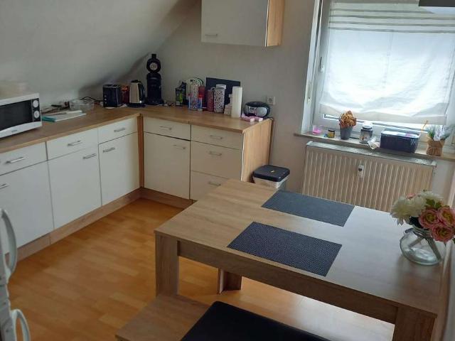 Sanierte 3 Raum DG Wohnung mit Balkon und Einbauküche in Bayreuth