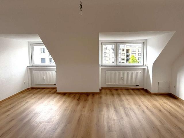 Sanierte 3 Raum Wohnung Nähe Universitätsviertel und Limbecker Platz
