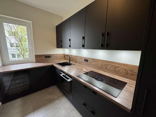 Sanierte 3 Zi. Wohnung, 1.200€ Kaltmiete, Günstiges Hausgeld!