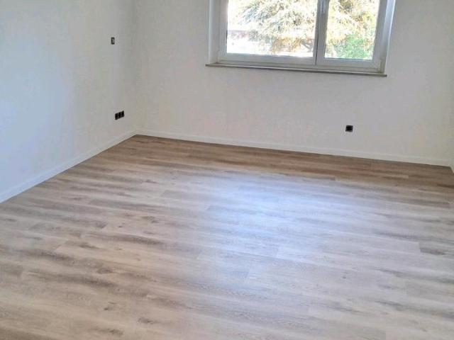 Sanierte 3 Zi Wohnung mit top Lage in Esslingen bei Stuttgart