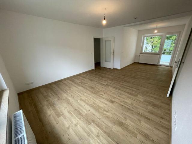 Sanierte 3 Zimmer Wohnung mit Balkon