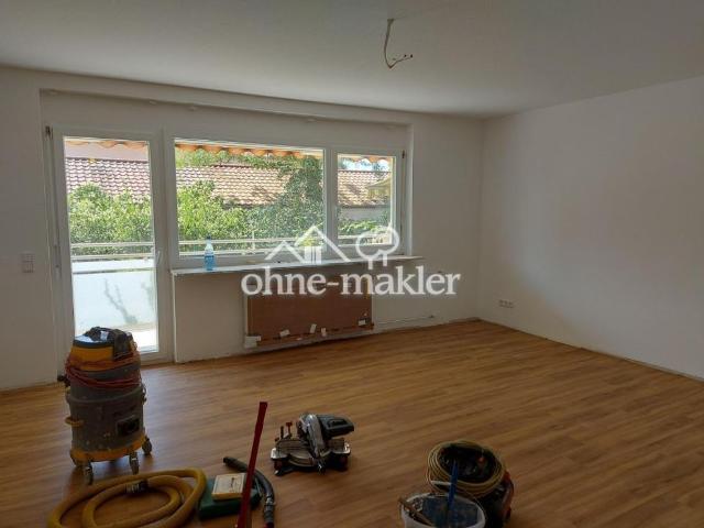 Sanierte 3 Zimmer Wohnung mit Balkon & Einbauküche