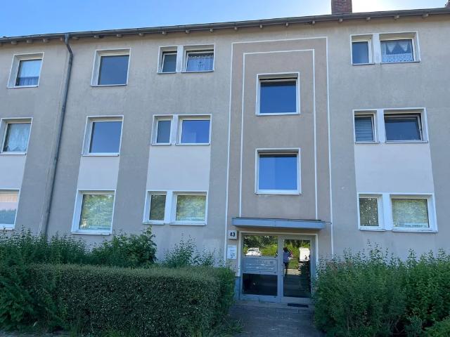 Sanierte 3 Zimmer Wohnung mit Balkon im EG – s.j.immobilien Inhaber Swen Jansen
