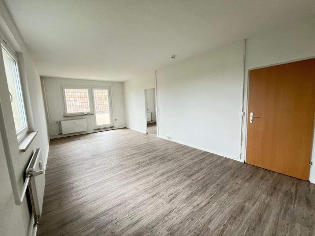 Sanierte 3 Zimmer Wohnung mit Balkon in Zwickau, PÃ¶lbitz