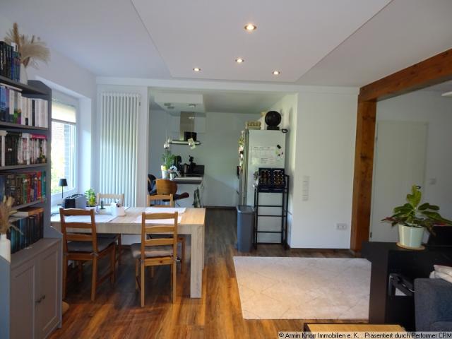 Sanierte 3 Zimmer Wohnung mit Einbauküche, Balkon und Garage in Oldenburg/ Ohmstede