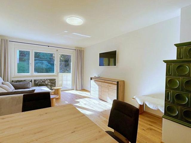 Sanierte 3 Zimmer Wohnung mit Loggia