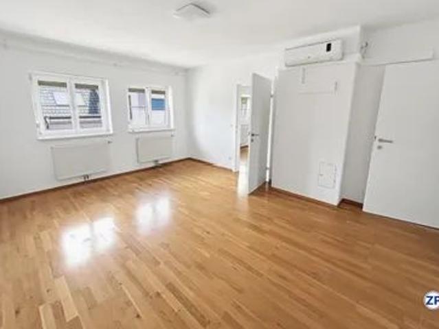 Sanierte 3 Zimmer Wohnung bei der U6 Siebenhirten !