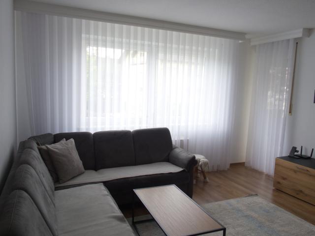 Sanierte 3 Zimmer Wohnung | Große Loggia | Stellplatz | Großer Keller | Ruhige Sackgasse