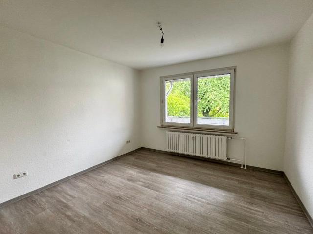 sanierte 3 Zimmer Wohnung im 1. OG mit Balkon
