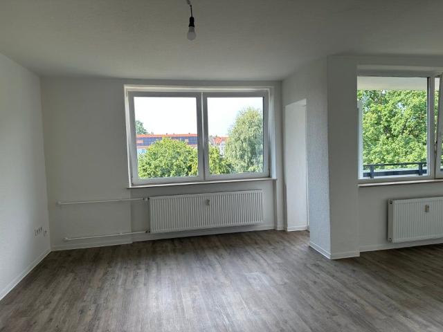 Sanierte 3 Zimmer Wohnung im 3. OG