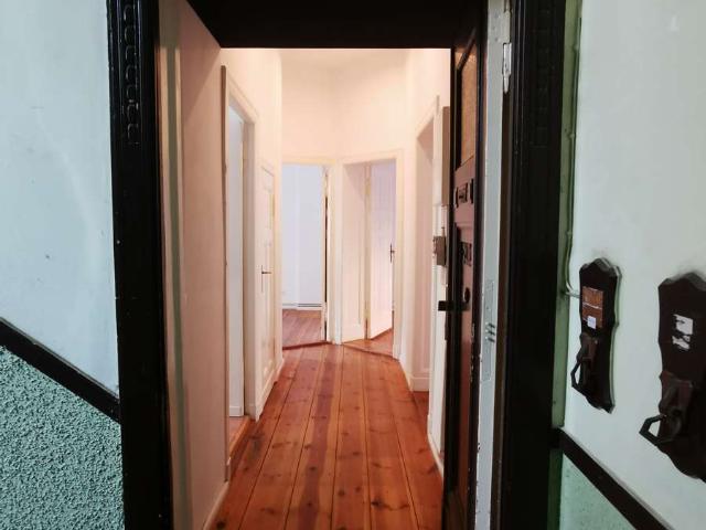 Sanierte 3 Zimmer Wohnung in Charlottenburg, befristete Vermietung bis Mai 2028