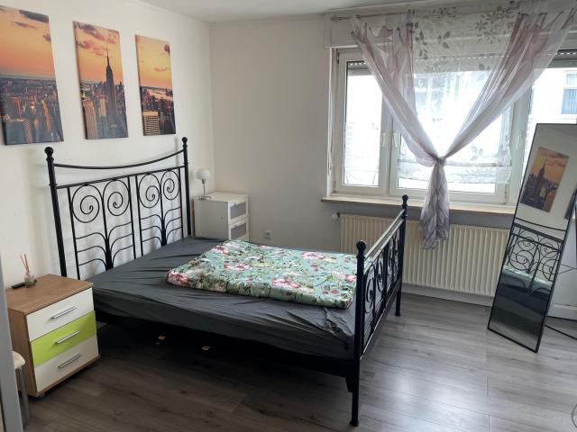 Sanierte 3 Zimmer Wohnung in TOP Lage Sofort verfügbar!