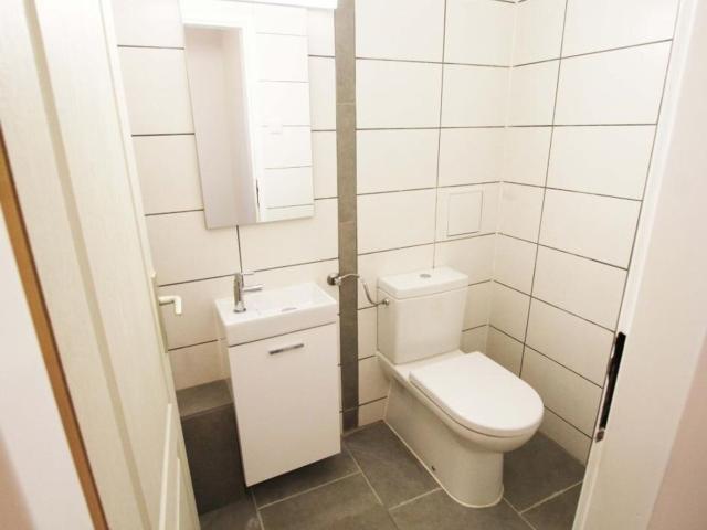 Sanierte 3 Zimmer Wohnung in Wels Ideales Renditeobjekt Nahe Fh Campus zu Kaufen