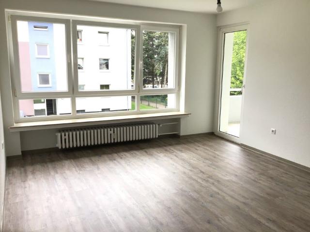 Sanierte 3 Zimmer Wohnung in zentraler Lage