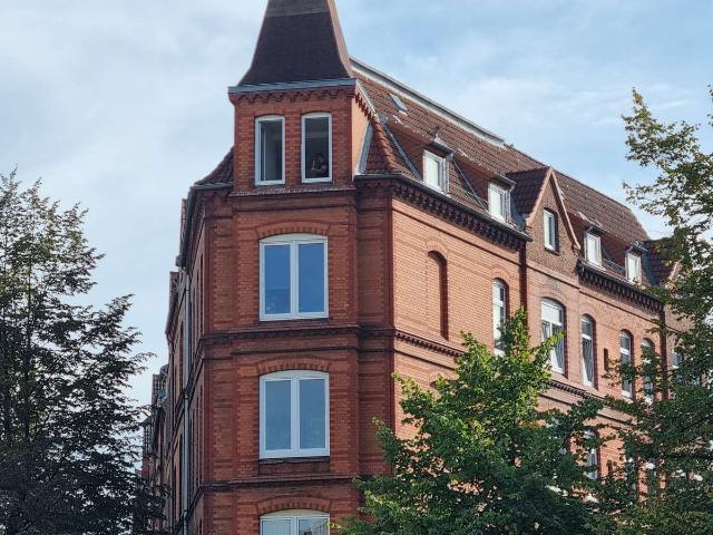 Sanierte 3 Zimmer Altbauwohnung mit moderner Ausstattung