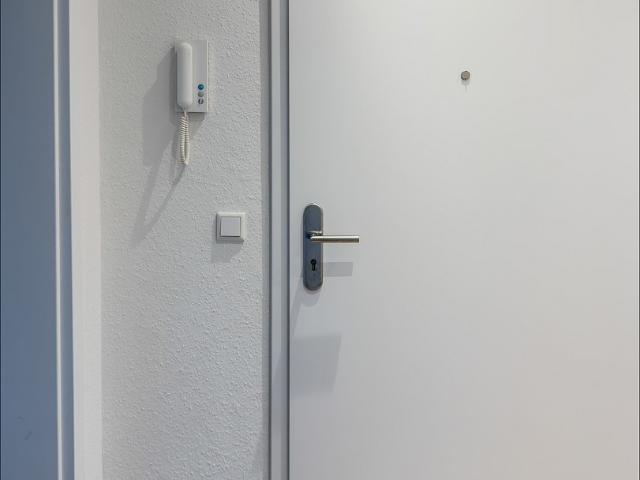 Sanierte 3 Zimmer ETW mit Balkon Fenster, Elektrik, Heizung, Brandschutz neu!