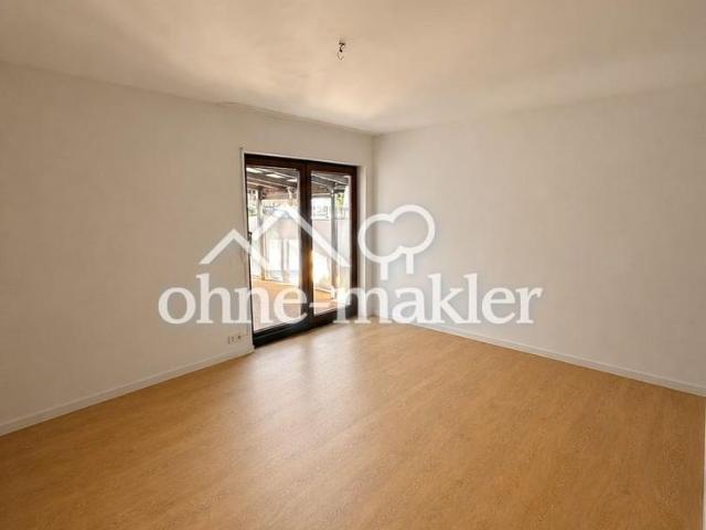 Sanierte 3 Zimmer Gartenwohnung mit Einbauküche, Terrasse, Privatgarten