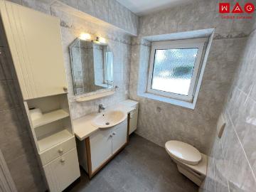 Sanierte 3 Zimmer im Erdgeschoßwohnung!