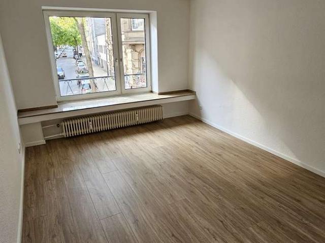 Sanierte 3 Zimmerwohnung mit Balkon