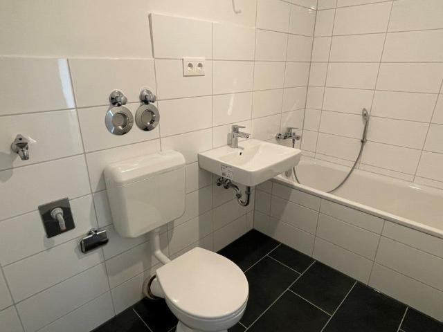 Sanierte 3 Zimmerwohnung mit Balkon