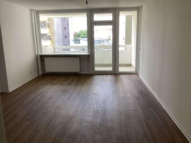 Sanierte 3 Zimmerwohnung mit Balkon