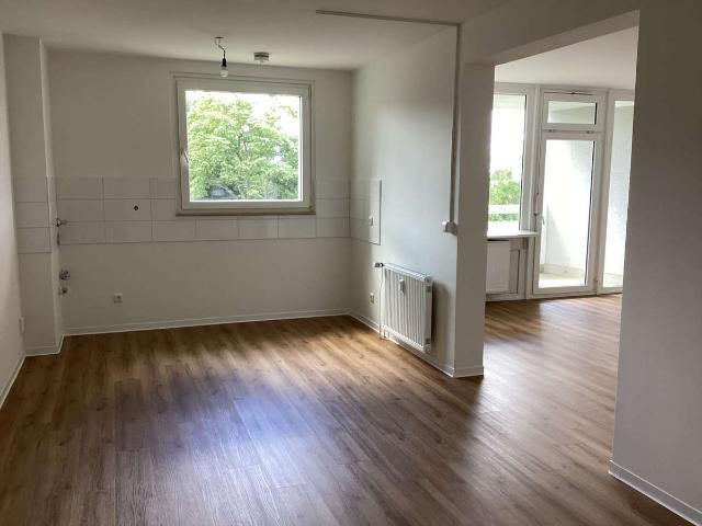 Sanierte 3 Zimmerwohnung mit Balkon