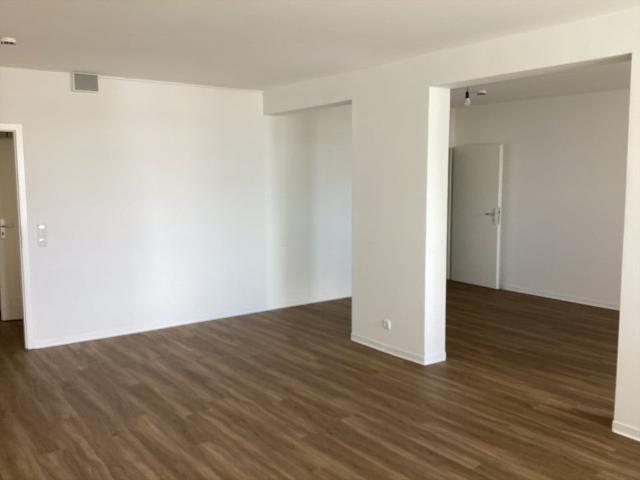 Sanierte 3 Zimmerwohnung mit Balkon