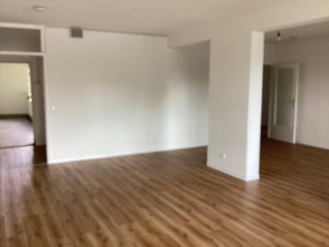Sanierte 3 Zimmerwohnung mit Balkon