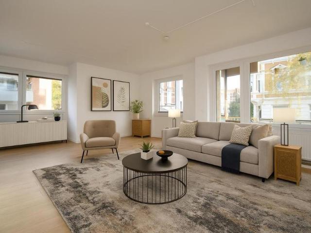 Sanierte 3 Zimmerwohnung mit Balkon & Tiefgarage